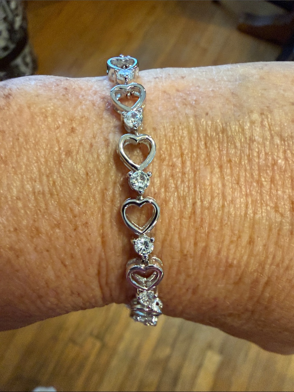 Silver Heart Link Bracelet - Sparkling Women's Jewelry